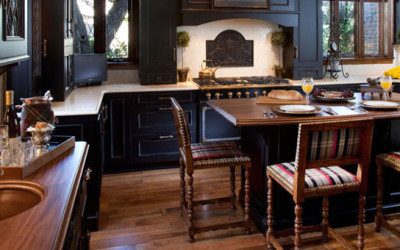 Elegantly Haunting Black Kitchens